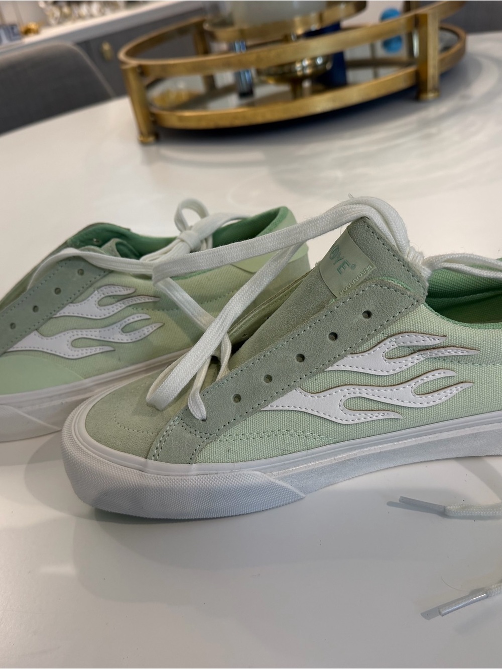 Light Green Flame-Accent Men's Athletic Sneakers